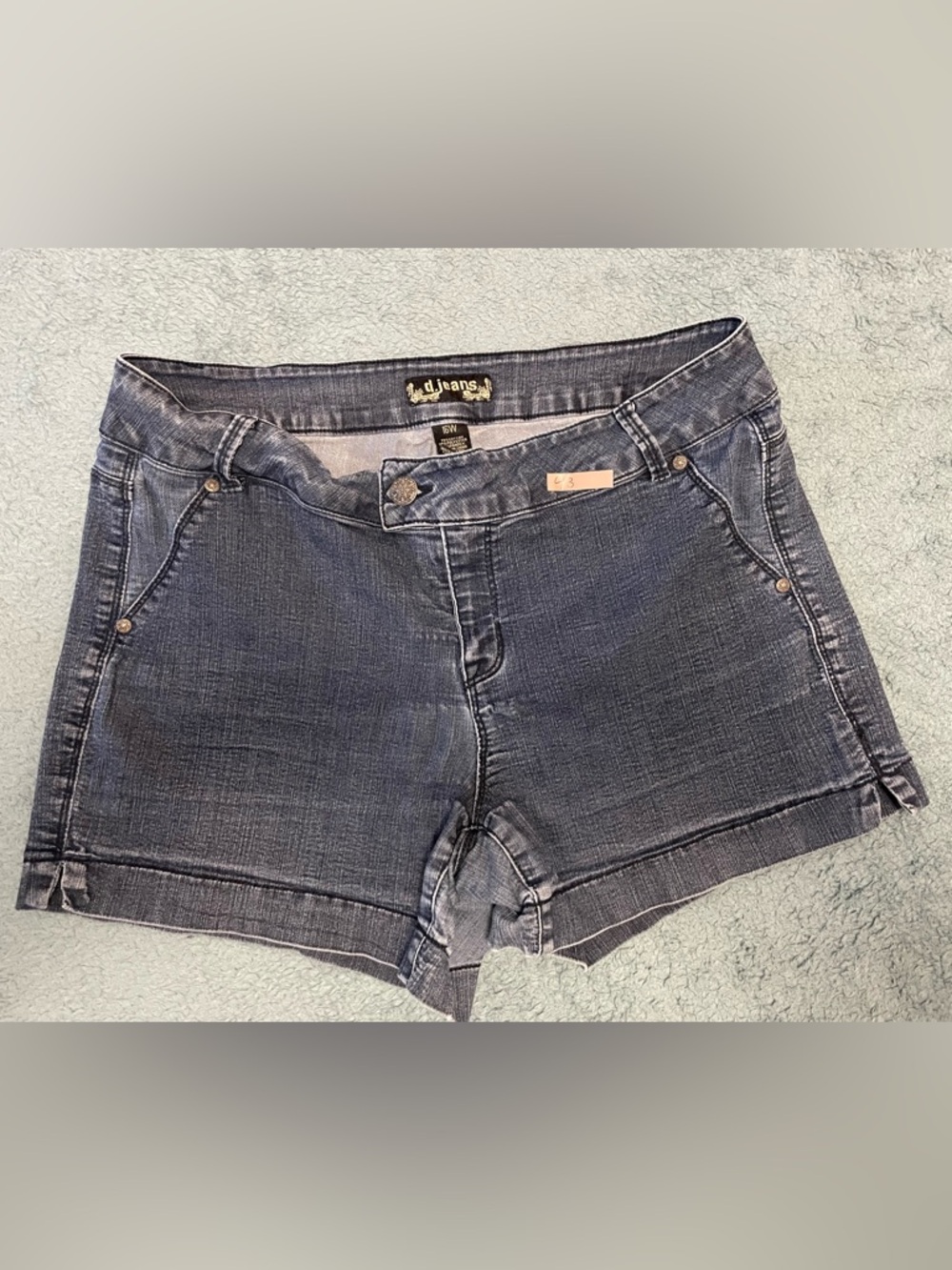 D. Jeans Women's Blue Washed Denim Shorts